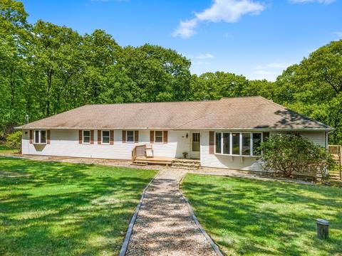 182 Maple St, Douglas, MA 01516 photo 4