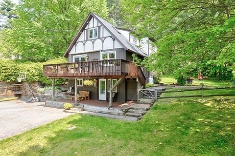 103 Shoreline Dr, Ware, MA 01082 photo 2