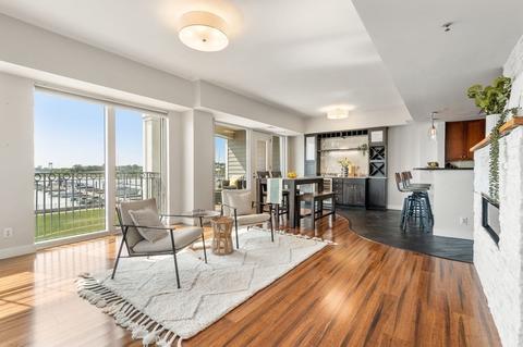 550 Pleasant St #205, Winthrop, MA 02152