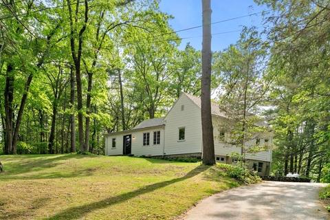 32 Whitman Rd, Harvard, MA 01451