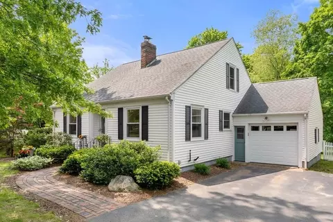 5 Park Rd, Millis, MA 02054