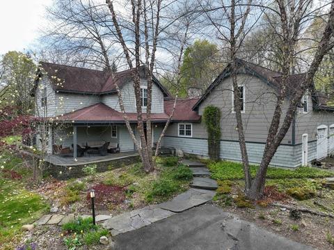 18 Eveningstar Dr, Amherst, MA 01002