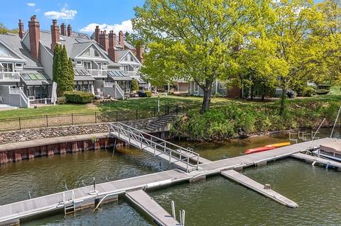 26 Eastern Point Dr #10, Shrewsbury, MA 01545