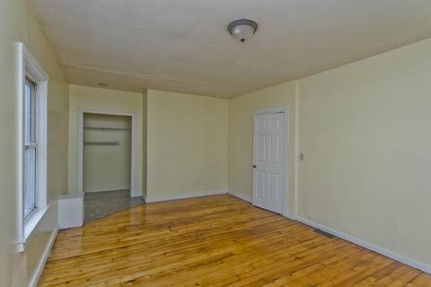 16 Nelson Ave, Springfield, MA 01109 photo 10