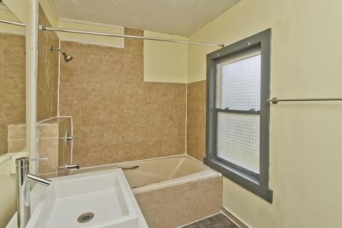 16 Nelson Ave, Springfield, MA 01109 photo 19