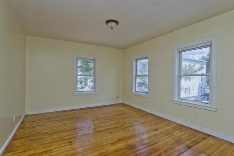 16 Nelson Ave, Springfield, MA 01109 photo 8