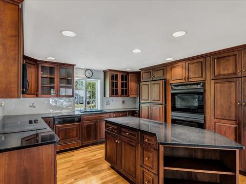 20 Tomahawk Dr, Barnstable, MA 02632 photo 3