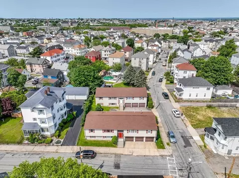 3 Goss St, Fall River, MA 02723 photo 4