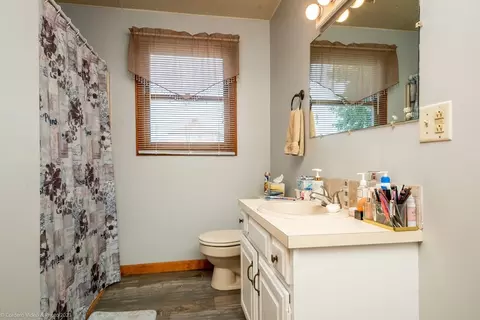 3 Goss St, Fall River, MA 02723 photo 5