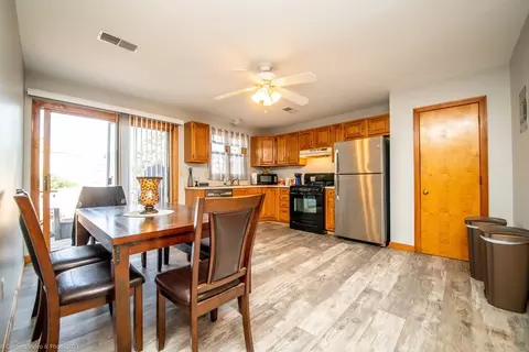 3 Goss St, Fall River, MA 02723 photo 10