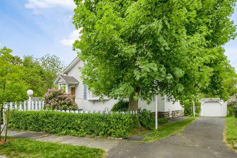 31 Vineyard St, Worcester, MA 01603 photo 3