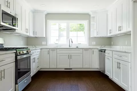 40 North St, Newton, MA 02459