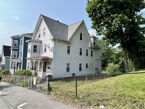 47 Fox St, Worcester, MA 01604