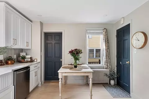 22 Bauer St, Worcester, MA 01603 photo 16