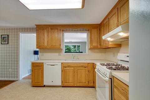 2 Brookside Cir, Acton, MA 01720 photo 15