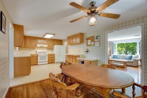 2 Brookside Cir, Acton, MA 01720 photo 10
