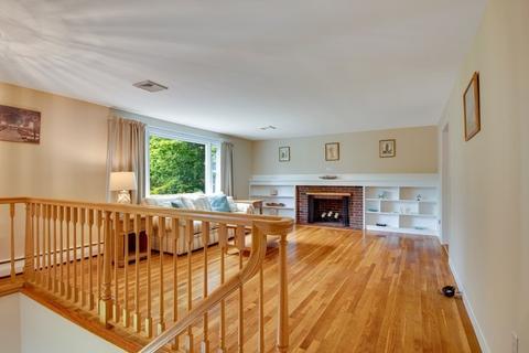 2 Brookside Cir, Acton, MA 01720 photo 4