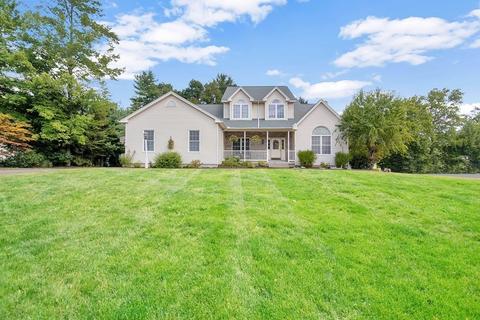 46 Radisson Ln, Westfield, MA 01085