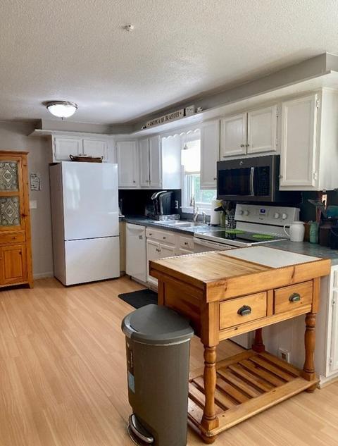 37 Beach Point Rd, Lancaster, MA 01523 photo 5