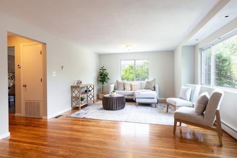 26-28 Summit St #1, Newton, MA 02458