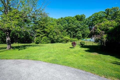 18 Hampton St, Auburn, MA 01501 photo 4