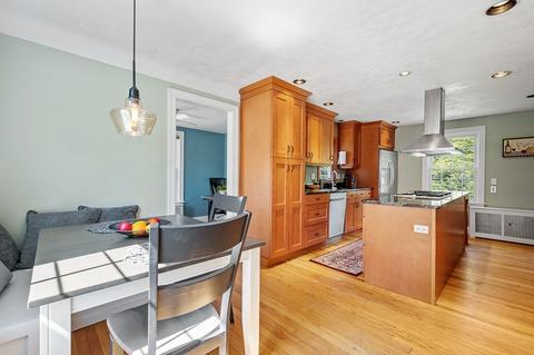 18 Hampton St, Auburn, MA 01501 photo 8