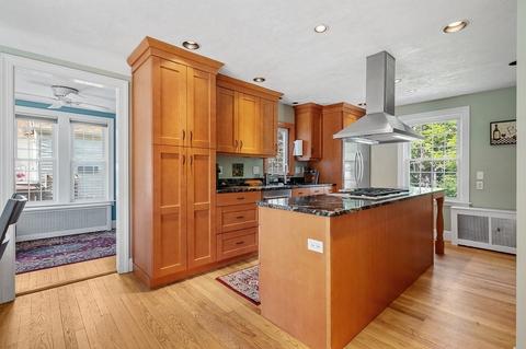 18 Hampton St, Auburn, MA 01501 photo 9