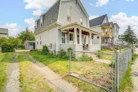 37 Phoenix St, Springfield, MA 01104 photo 3