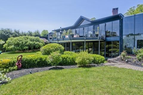 1229 S Branch Pkwy, Springfield, MA 01129