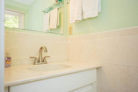 30 Collins Ave, Reading, MA 01867 photo 16