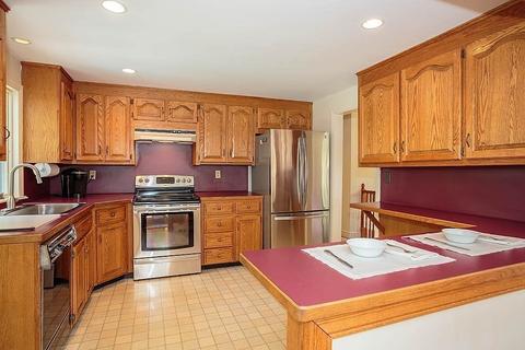 30 Collins Ave, Reading, MA 01867 photo 11