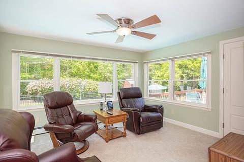 30 Collins Ave, Reading, MA 01867 photo 9