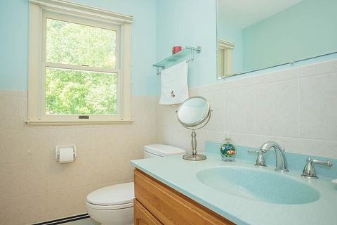 30 Collins Ave, Reading, MA 01867 photo 13