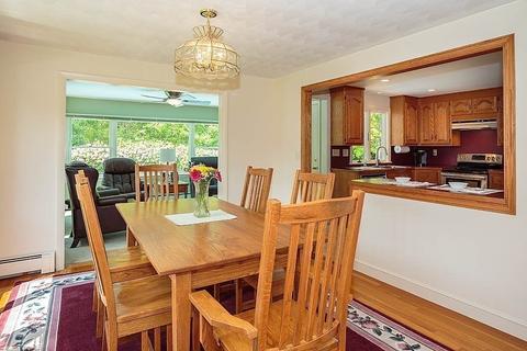 30 Collins Ave, Reading, MA 01867 photo 7