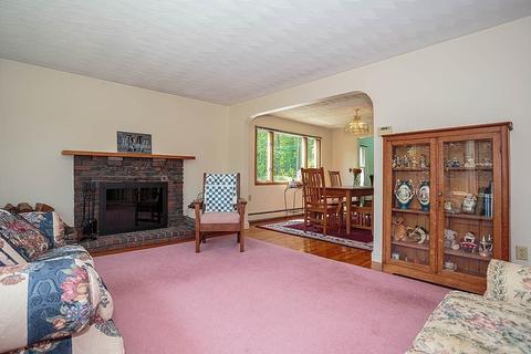 30 Collins Ave, Reading, MA 01867 photo 4