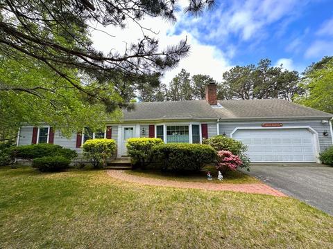 9 Jans Path, Harwich, MA 02645