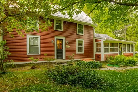 90 Belchertown Rd, Amherst, MA 01002