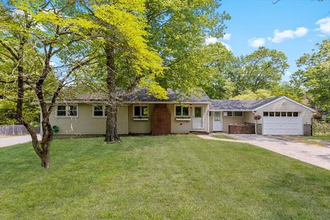 440 Thicket St, Weymouth, MA 02188
