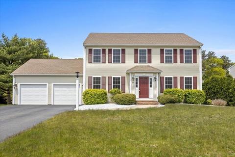 27 Mirasol Dr, Bourne, MA 02532