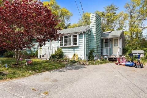 14 Tower Cir, Bourne, MA 02532