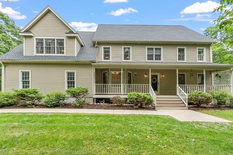 6 Farrar Rd, Upton, MA 01568