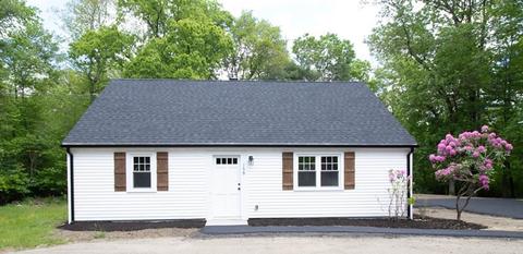 159 Bedford St, Middleboro, MA 02346