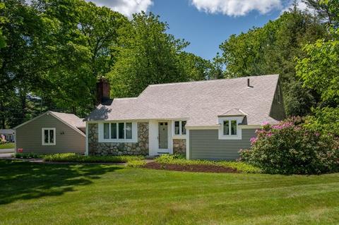 21 Whitcomb Ave, Hingham, MA 02043