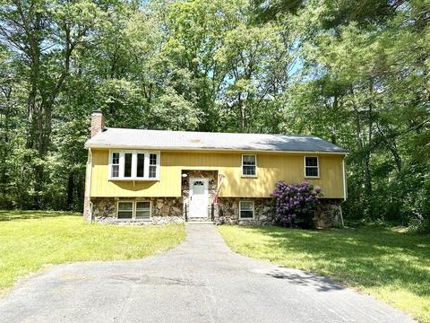 143 Augsburg Dr, Attleboro, MA 02703