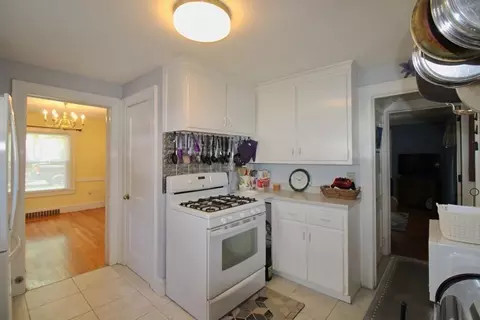 158 Gillette Ave, Springfield, MA 01118 photo 7