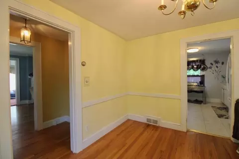 158 Gillette Ave, Springfield, MA 01118 photo 12