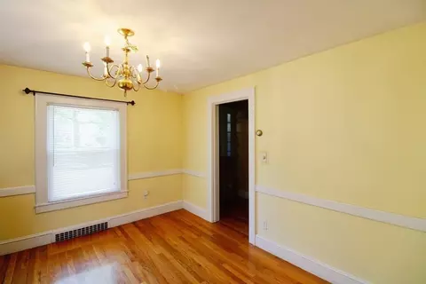 158 Gillette Ave, Springfield, MA 01118 photo 10