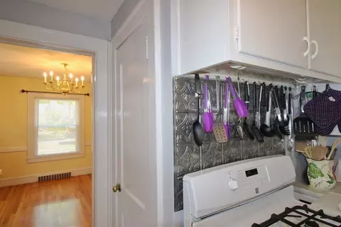 158 Gillette Ave, Springfield, MA 01118 photo 9