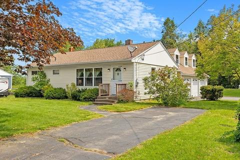 325 Pleasant St, Lunenburg, MA 01462