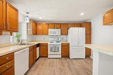 14 Deer Path #2, Maynard, MA 01754 photo 6